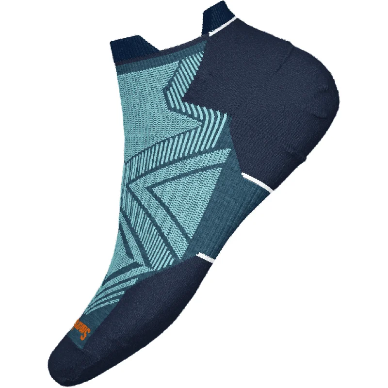 Camping hiking gear glow-Smartwool W Run Targeted Cushion Low Ankle Socks