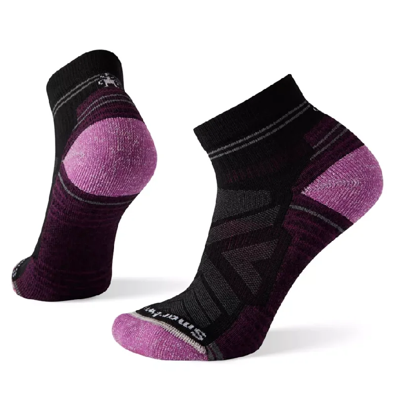 Camping hiking gear thrill-Smartwool Women's Hike Light Cushion Ankle Socks