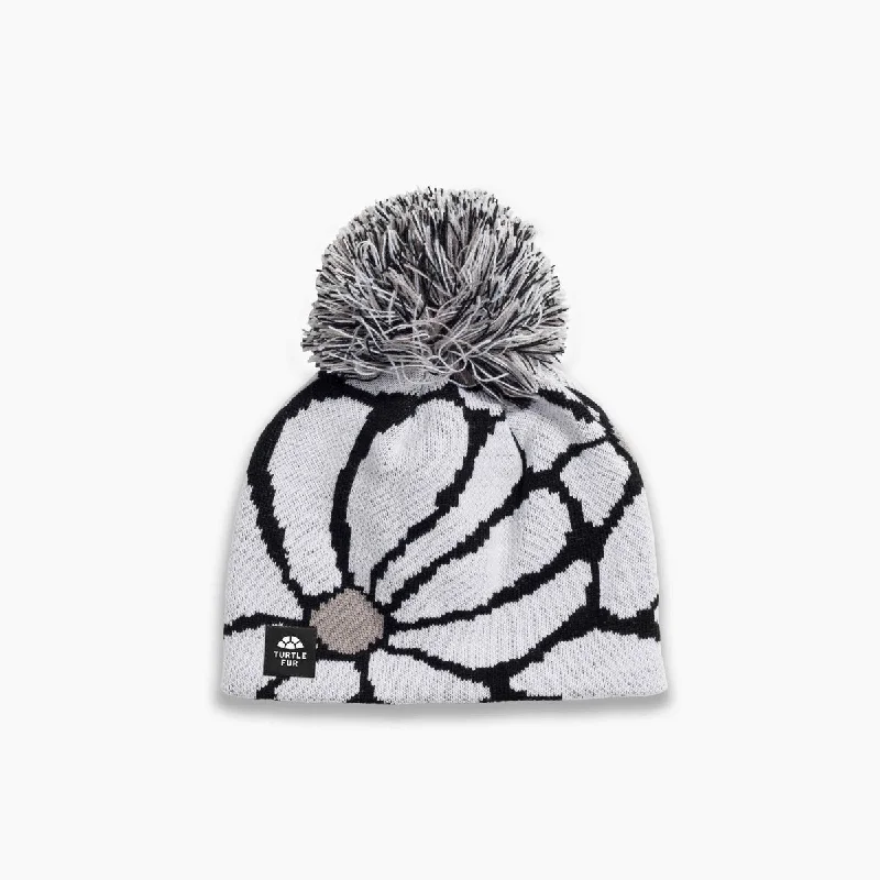 Camping hiking nature rush-Bloom Bloom Pom Beanie - Black